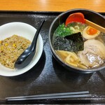 ごっつおらーめん - ごっつおらーめん+半チャーハン