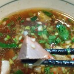 麺処 びぎ屋 - チャーシュー切り落とし