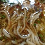 麺処 びぎ屋 - つけ汁の麺の感じ
