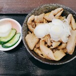 手打ちラーメン 清仁軒 - ぶっかけもつ丼　柔らかい大きなモツがたっぷり❗