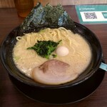 横浜家系ラーメン 一四家 - ラーメン(醤油)大盛り