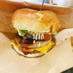 IVY burger - チェダーチーズバーガー