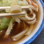 白須うどん - 吉田うどん特徴の麺