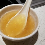 海底撈火鍋 - 白い木耳は甘いスープ、木耳とは思えません