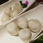 海底撈火鍋 - 魚肉団子のアップ