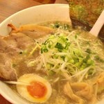 麺処若武者 - こってり醤油ねぎラーメン