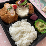 リストア カフェ アリアドネ - 美味しいご飯！
            結構モリモリです♪
            3分の1くらい食べました！
            