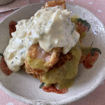 リストア カフェ アリアドネ - 海老カツ！プリプリ！
      美味しそう！！
      タルタルソースがめちゃくちゃ好みです♪
      