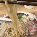 麺処 有彩 - 「麺リフト」は素人なので勘弁して下さい。醤油用とのことです。