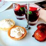 横浜モノリス - 