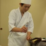 Kappouryokan Yunohanasou - 朝食時に目の前で焼いてくれる出汁巻き卵は格別の美味しさ