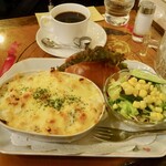 Kafe Mujika - シーフードグラタン ９００円