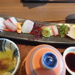 海鮮料理えいたろう - お刺身が美味しいです。