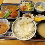 丸冨水産 - サバ味噌煮定食