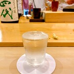 鮨 しゅん輔 - フルーティーな香り。キレも気持いいです。たまらん