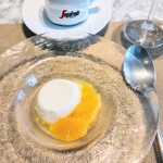 La Brianza - パンナコッタ甘夏ソース。甘酸っぱい甘夏とまったりクリーミーパンナコッタが絶妙美味しい☆