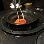 焼肉 牛印 - お肉をしゃぶしゃぶ