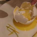 ラ ブラスリー - 2013.1  妻のデザート
      メレンゲのなかにレモンシャーベットが