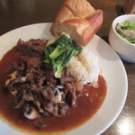 三日月 - おのでらさんがとったイノシシでストロガノフ850円