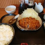 Tonkatsu Santa - ロースカツ定食1,380円プラス半熟卵ソース100円 202203