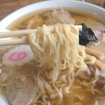 この細ちぢれ麺がたまらない