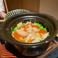 柳橋焼にく わにく - 北海帆立といくらご飯