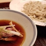 緒方 - ⑪十割極細蕎麦、鴨つゆ
      鴨の旨みをゆっくり噛みしめつつ、極細をズッと吸い込む
      香りが拡がり、ホッと一息