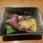 松寿司 総本店 - ▫︎ホタルイカ(サービス)
      まろやかな酢味噌とホタルイカがよく合って美味い！