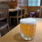 江戸前焼肉 岡本 - 生ビール小（450円＋税）。