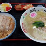 レスト飯店紫竹苑 - カツ丼、ラーメン