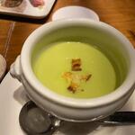 イムリ - スープはグリンピースのスープでした。