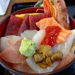 旅館ごとう‎ - 海鮮丼！うましっ！