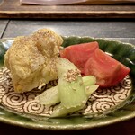 Oosaka Kicchin - 冷前菜
                        ポテトサラダ・セロリ浅漬け・アメーラトマト
                        胡椒を効かせたポテトサラダが美味しい♪
                        アメーラトマトは冷んやりと甘みが強いです。