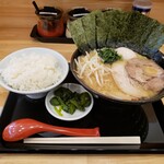 熟成豚骨ラーメン そだし - 