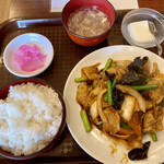 中華ごはん れんげ食堂 - ニンニクの芽と豚肉炒め