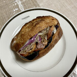 Pane Ho Maretta - 焼きなす×合鴨のサンド ¥390