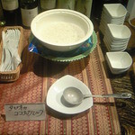 プラウチャイ - ランチビュッフェのデザート。タピオカのココナッツミルク