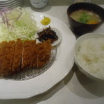 丸山吉平 - 特上ロースかつ定食