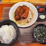 らーめん ともや - 焼きチャーシュー定食690円税込み