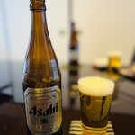 比良山荘 - ◎瓶ビールで喉を潤す。