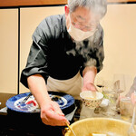 比良山荘 - ◎大好きな天然なめこを盛ってくれる大将。