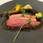 銀座 レカン - ルターニュ産仔鴨のロティ 宇和島産柑橘を使ったソースビガラード