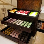 銀座 レカン - 電工装飾付き焼き菓子入れ