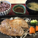 かつ太郎本店 - 鉄板 やわらか豚ステーキ定食／1,749円