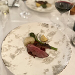 カーサ カルマ - 蝦夷鹿　肩　鹿のフォン麦味噌アマゾンカカオ　大白胡麻油　新じゃが　ヤーコン　スティックセニョール