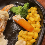 シャルドン - ハンバーグの下から、意外にいい