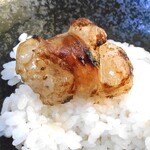 焼肉処いっとう - 牛ホルモン（焼き上がり）