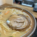 とんこつラーメン 一兆 - 