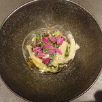 北海道焼肉 北うし - コールスローサラダ～旨味のクリアーカーテン(和出汁柑橘ジュレ)を乗せて～