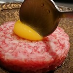 北海道焼肉 北うし - 知床産和牛サーロインユッケ